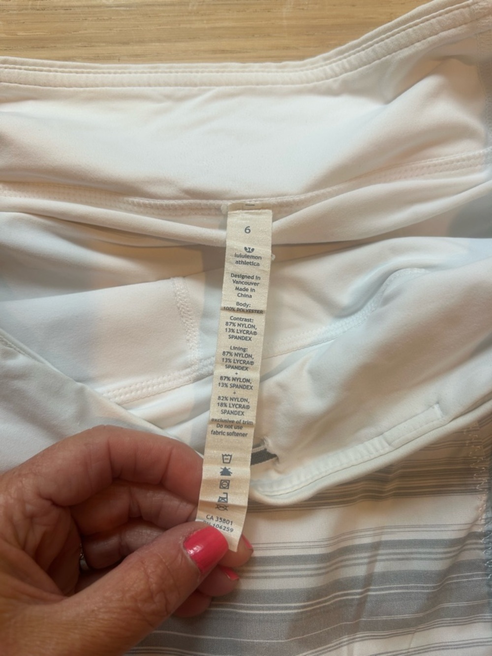 Lululemon Run Your Heart Out skirt size 6 - Picture 8 of 8